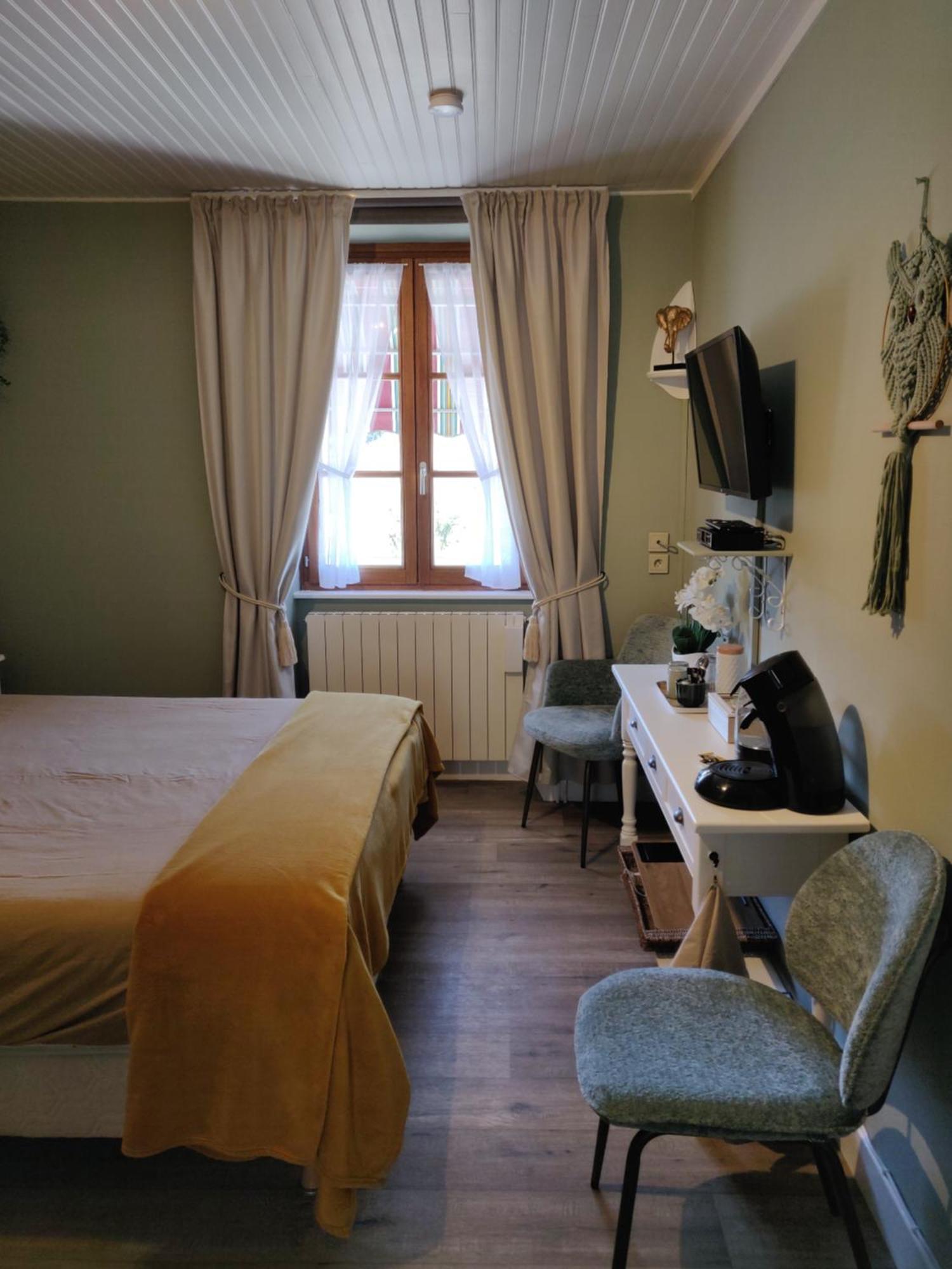 Auberge De La Chaloire La Petite-Verriere Экстерьер фото